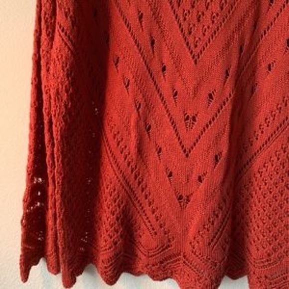 Burnt Orange V-neck Sweater Top With Scalloped Hem - Size Small - Picture 5 of 8